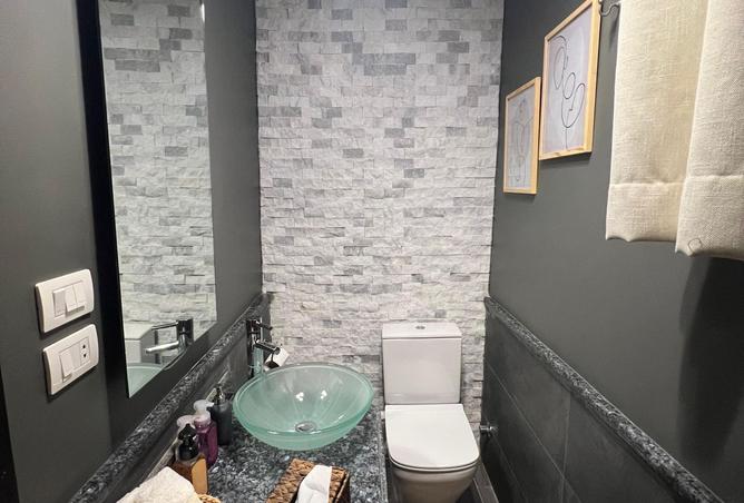 8033739 - Property Image 2