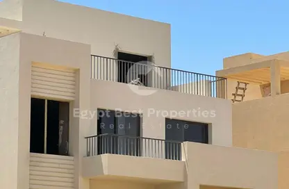 فيلا - 4 غرف نوم - 5 حمامات للبيع في أو ويست - كمبوندات 6 أكتوبر - مدينة 6 أكتوبر - الجيزة