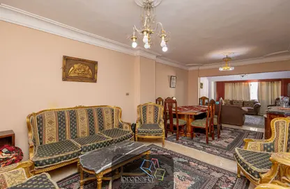 شقة - 2 غرف نوم - 1 حمام للايجار في شارع الفريق اسماعيل سرهنك - لوران - حي شرق - الاسكندرية