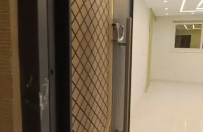 Apartment - 3 Bedrooms - 2 Bathrooms for sale in Kabeish Rd - Al Tawabek - Faisal - Hay El Haram - Giza