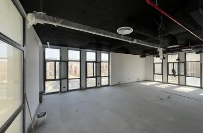 بناية كاملة - استوديو - 4 حمامات للايجار في ديستريكت 5 - كمبوندات التجمع الخامس - التجمع الخامس - مدينة القاهرة الجديدة - القاهرة