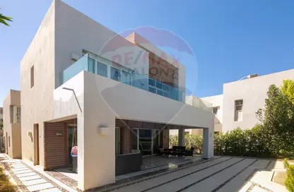 فيلا - 5 غرف نوم - 6 حمامات للبيع في هاسييندا باي - سيدي عبد الرحمن - الساحل الشمالي