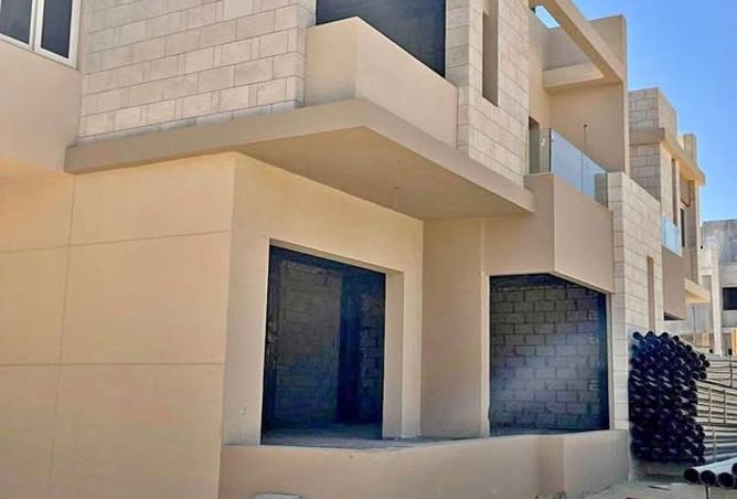 8041160 - Property Image 2