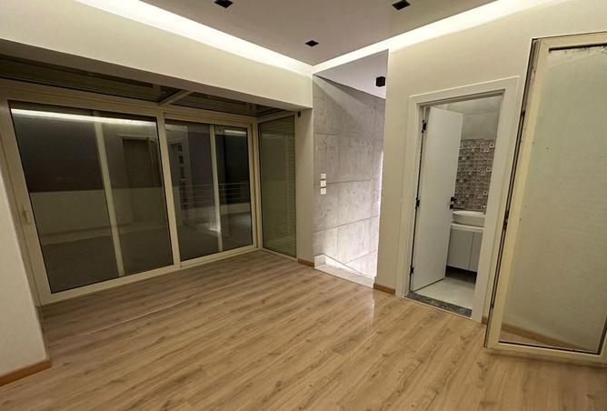 8081295 - Property Image 3