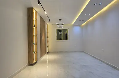 شقة - 3 غرف نوم - 2 حمامات للبيع في البوابة الاولي - خوفو - حدائق الاهرام - الجيزة