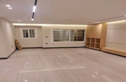 شقة - 3 غرف نوم - 2 حمامات للبيع في المنطقة السادسة - مدينة نصر - القاهرة