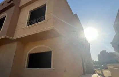 فيلا - 4 غرف نوم - 2 حمامات للبيع في التجمع الثالث - مدينة القاهرة الجديدة - القاهرة