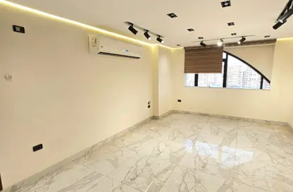 Office Space - Studio - 2 Bathrooms for rent in Grand Plaza Tower - Zahraa El Maadi - Hay El Maadi - Cairo