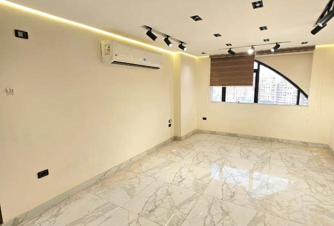 8391976 - Property Main Image