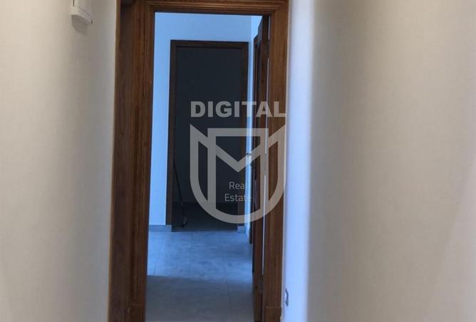 8016056 - Property Image 2