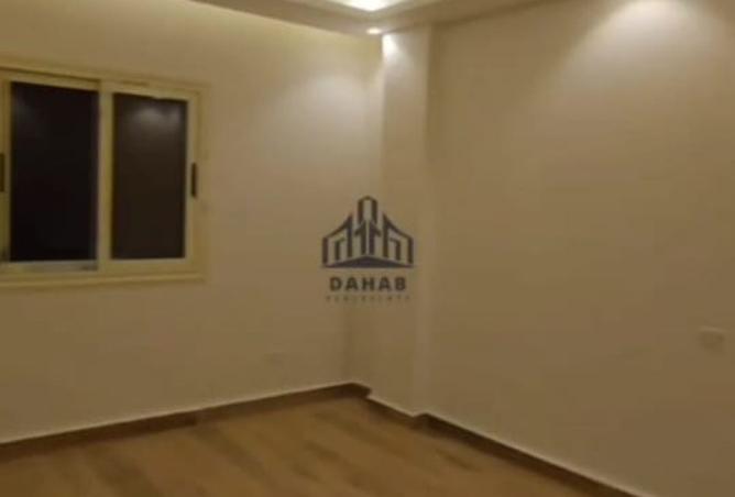 8173839 - Property Image 2