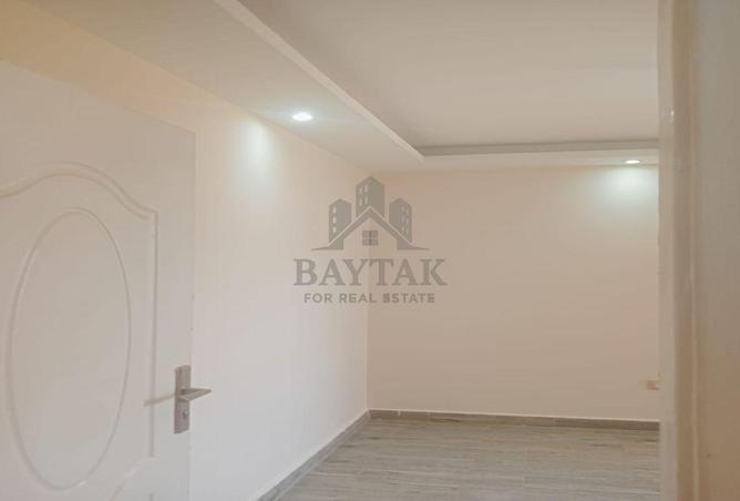 8086353 - Property Image 2