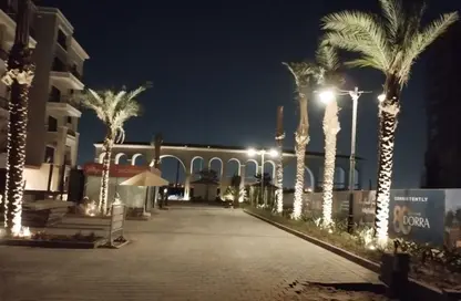 Apartment - 1 Bedroom - 2 Bathrooms for sale in Village West - Sheikh Zayed Compounds - Sheikh Zayed City - Giza Apartment - 1 Bedroom - 2 Bathrooms for sale in Village West - Sheikh Zayed Compounds - Sheikh Zayed City - Giza