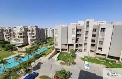 Apartment - 2 Bedrooms - 2 Bathrooms for sale in Palm Hills Village Gate - South Investors Area - New Cairo City - Cairo