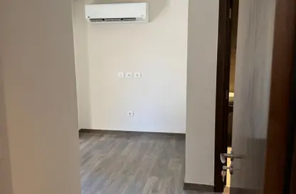 Apartment - 2 Bedrooms - 2 Bathrooms for sale in Zed Towers - Sheikh Zayed Compounds - Sheikh Zayed City - Giza