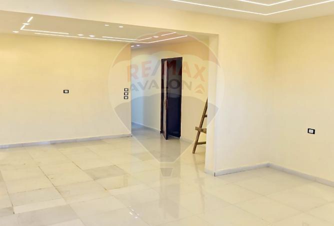 8215585 - Property Image 3