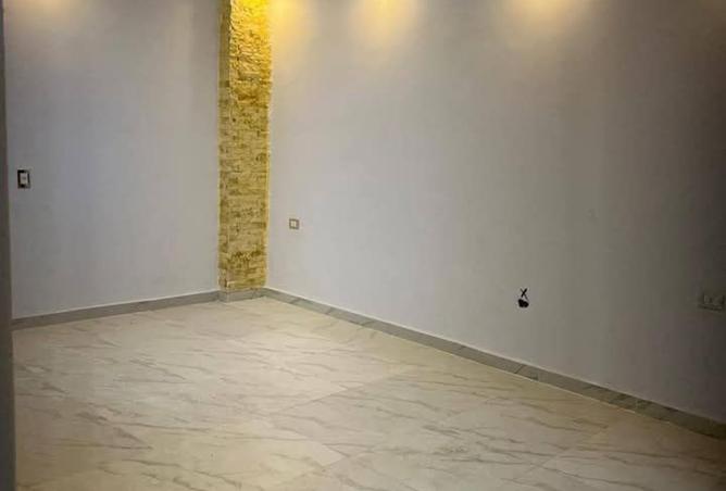 8263313 - Property Image 2