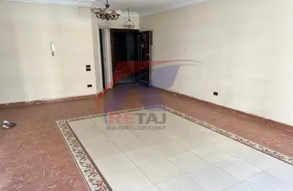 Apartment - 3 Bedrooms - 2 Bathrooms for rent in Dr Ibrahim Abou Al Naga St. - Al Hadiqah Al Dawliyah - 7th District - Nasr City - Cairo