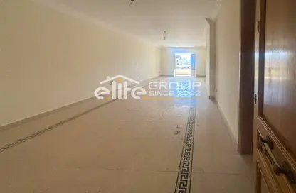 Apartment - 3 Bedrooms - 2 Bathrooms for sale in Zezenia - Hay Sharq - Alexandria Apartment - 3 Bedrooms - 2 Bathrooms for sale in Zezenia - Hay Sharq - Alexandria