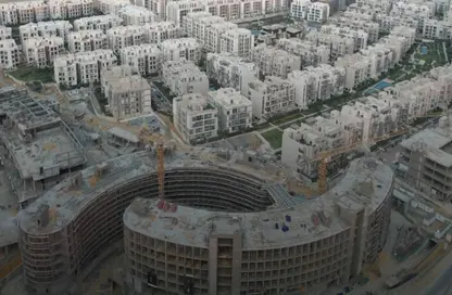 محل تجاري - استوديو - 1 حمام للبيع في مون ريزيدنس - فيفث سكوير - التجمع الخامس - مدينة القاهرة الجديدة - القاهرة
