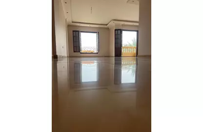Apartment - 3 Bedrooms - 2 Bathrooms for rent in 3rd District East - Shorouk City - Cairo