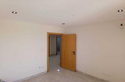 Office Space - Studio - 1 Bathroom for rent in Zahraa Al Maadi St. - Degla - Hay El Maadi - Cairo