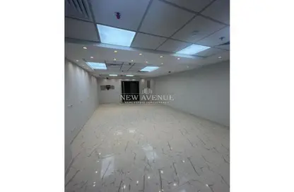 Office Space - Studio - 1 Bathroom for rent in Hyde Park Business District Mall - South Teseen St. - The 5th Settlement - New Cairo City - Cairo