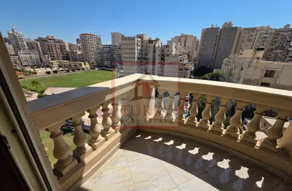 شقة - 3 غرف نوم - 2 حمامات للبيع في لوران - حي شرق - الاسكندرية