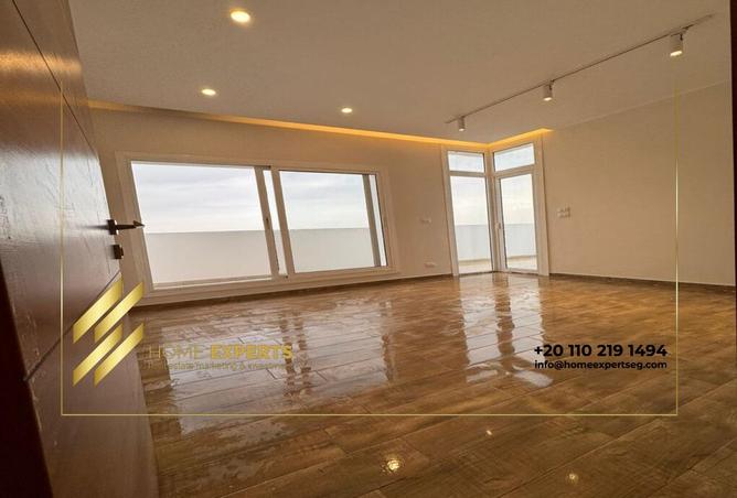 8240430 - Property Image 3