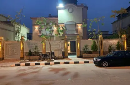 Villa - 4 Bedrooms - 4 Bathrooms for sale in El Rehab Extension - Al Rehab - New Cairo City - Cairo