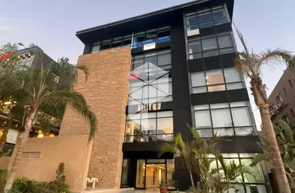 Office Space - Studio - 3 Bathrooms for rent in V90 - North Teseen St. - The 5th Settlement - New Cairo City - Cairo