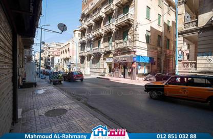 محل تجاري - استوديو - 1 حمام للبيع في كامب شيزار - حي وسط - الاسكندرية