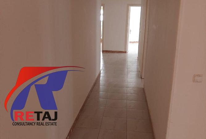 8086600 - Property Image 2