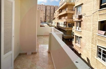 شقة - 3 غرف نوم - 2 حمامات للبيع في شارع سوريا - رشدي - حي شرق - الاسكندرية