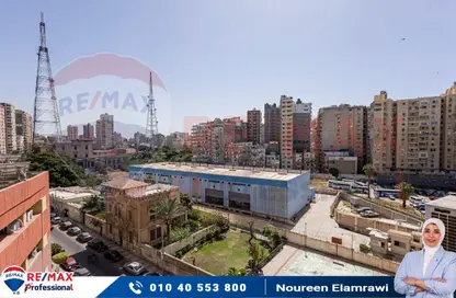 شقة - 3 غرف نوم - 2 حمامات للبيع في طريق ابو قير - زيزينيا - حي شرق - الاسكندرية