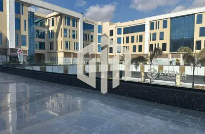 محل تجاري - استوديو - 1 حمام للايجار في وان جولدن سكوير مول - التجمع الخامس - مدينة القاهرة الجديدة - القاهرة