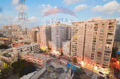 شقة - 2 غرف نوم - 2 حمامات للبيع في شارع محمد مرعي - باكوس - حي شرق - الاسكندرية