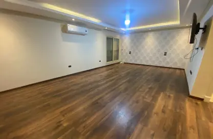 Office Space - Studio - 4 Bathrooms for rent in Masaken Sheraton - Sheraton Al Matar - El Nozha - Cairo