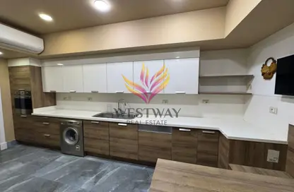 شقة - 4 غرف نوم - 3 حمامات للايجار في ذا كورت ياردز - كمبوندات الشيخ زايد - الشيخ زايد - الجيزة