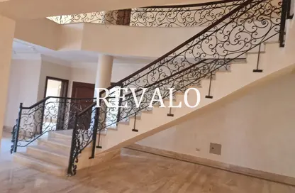 فيلا - 8 غرف نوم - 8 حمامات للايجار في طريق غرب سوميد - غرب سوميد - مدينة 6 أكتوبر - الجيزة