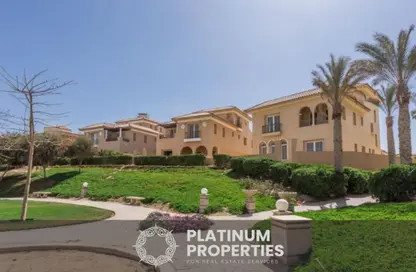 Villa - 5 Bedrooms - 3 Bathrooms for sale in Hyde Park - New Cairo City - Cairo