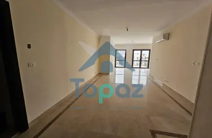 شقة - 3 غرف نوم - 3 حمامات للايجار في ذا كورت ياردز - كمبوندات الشيخ زايد - الشيخ زايد - الجيزة