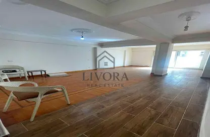 Apartment - 3 Bedrooms - 2 Bathrooms for sale in Al Geish Road - Camp Chezar - Hay Wasat - Alexandria