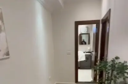 Apartment - 1 Bedroom - 1 Bathroom for rent in Abdel Halim Hafez St. - El Banafseg 8 - El Banafseg - New Cairo City - Cairo