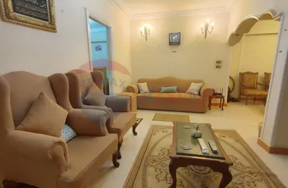Apartment - 2 Bedrooms - 1 Bathroom for sale in Ahmed Basha Turk St. - Fleming - Hay Sharq - Alexandria