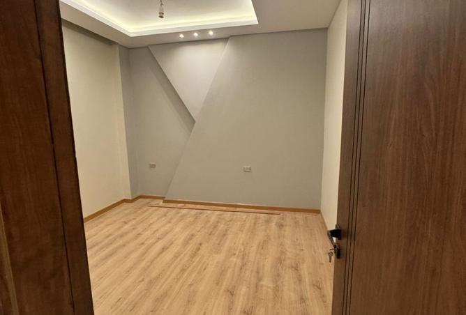 8301285 - Property Image 2