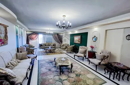 Apartment - 3 Bedrooms - 1 Bathroom for sale in Al Sayeda Sakina Bint Al Hussein St. - Kafr Abdo - Roushdy - Hay Sharq - Alexandria