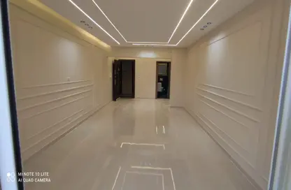 شقة - 4 غرف نوم - 3 حمامات للبيع في الحصري - مدينة 6 أكتوبر - الجيزة