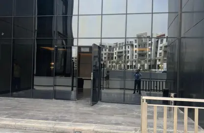 Whole Building - Studio - 5 Bathrooms for sale in Hyde Park - 5th Settlement Compounds - The 5th Settlement - New Cairo City - Cairo