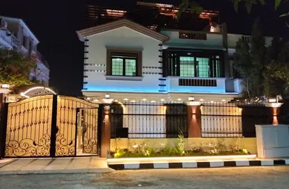فيلا - 4 غرف نوم - 4 حمامات للبيع في فيلدج جيت - المستثمرين الجنوبية - مدينة القاهرة الجديدة - القاهرة فيلا - 4 غرف نوم - 4 حمامات للبيع في فيلدج جيت - المستثمرين الجنوبية - مدينة القاهرة الجديدة - القاهرة